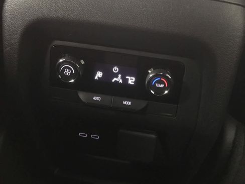 New 2026 Chevrolet Traverse LT w/ Midnight/Sport Edition image 40