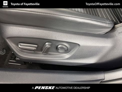 Used 2023 Toyota Camry SE image 22