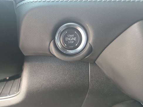 Used 2025 Chevrolet Tahoe Z71 AWD/4WD image 19