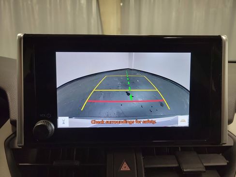 Used 2023 Toyota RAV4 XLE image 19