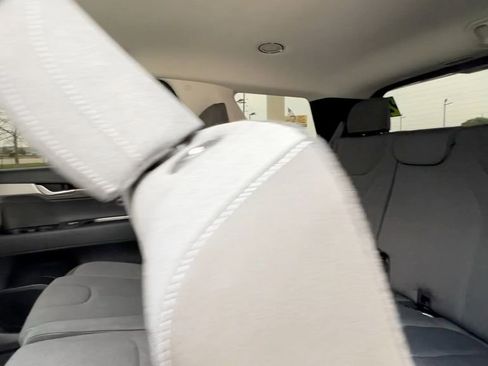 Used 2025 Hyundai Palisade SE image 36