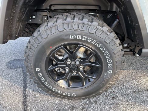 New 2026 Jeep Gladiator Sport AWD/4WD image 16