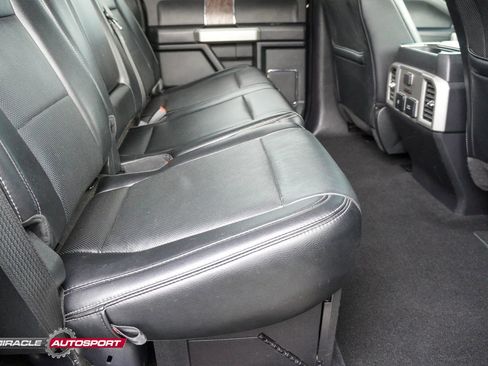 Used 2019 Ford F450 Lariat image 38