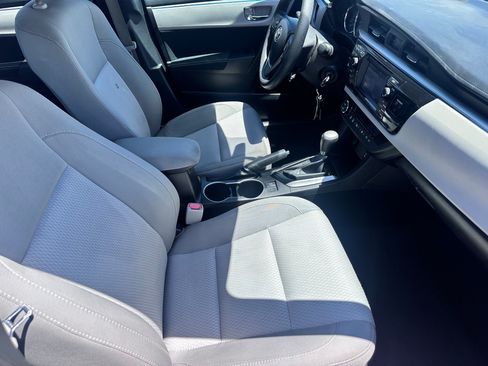Used 2015 Toyota Corolla LE FWD image 9