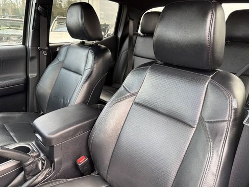 Used 2021 Toyota Tacoma TRD Off-Road w/ TRD Premium Off Road Package AWD/4WD image 49