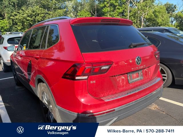 Certified 2023 Volkswagen Tiguan SE w/ Panoramic Sunroof Package AWD/4WD image 5
