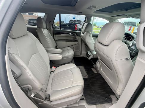 Used 2017 Buick Enclave Leather FWD image 12