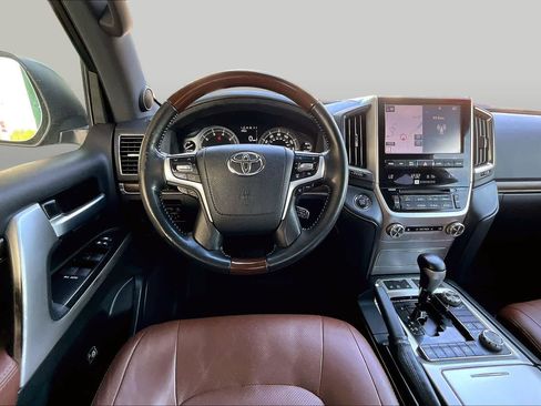 Used 2016 Toyota Land Cruiser AWD/4WD image 5