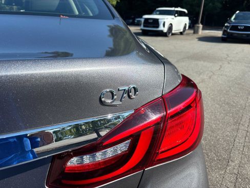 Used 2015 INFINITI Q70 3.7 w/ Technology Package RWD image 11