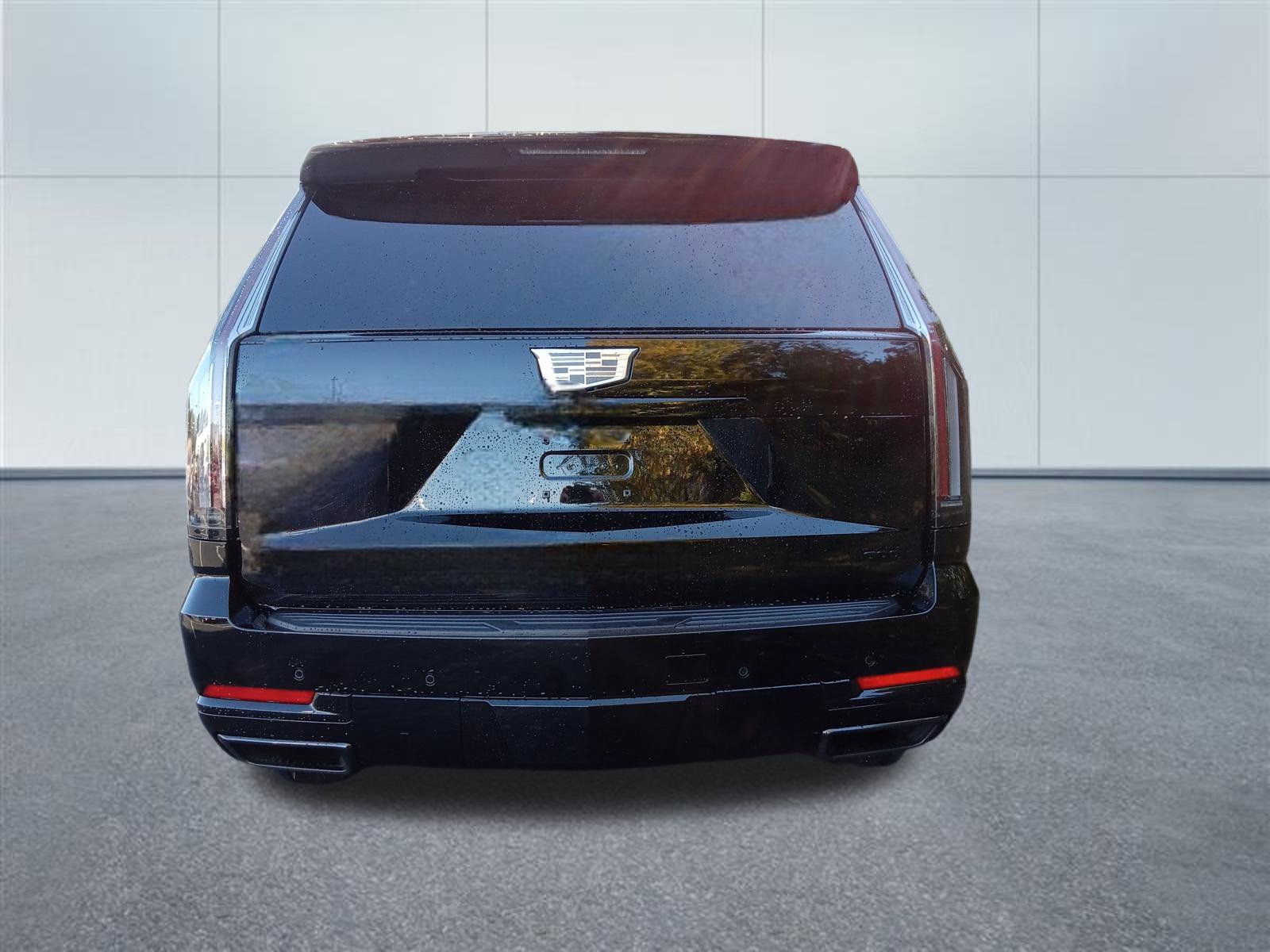 Used 2026 Cadillac Escalade Platinum Sport w/ LPO, ONYX Package AWD/4WD image 4