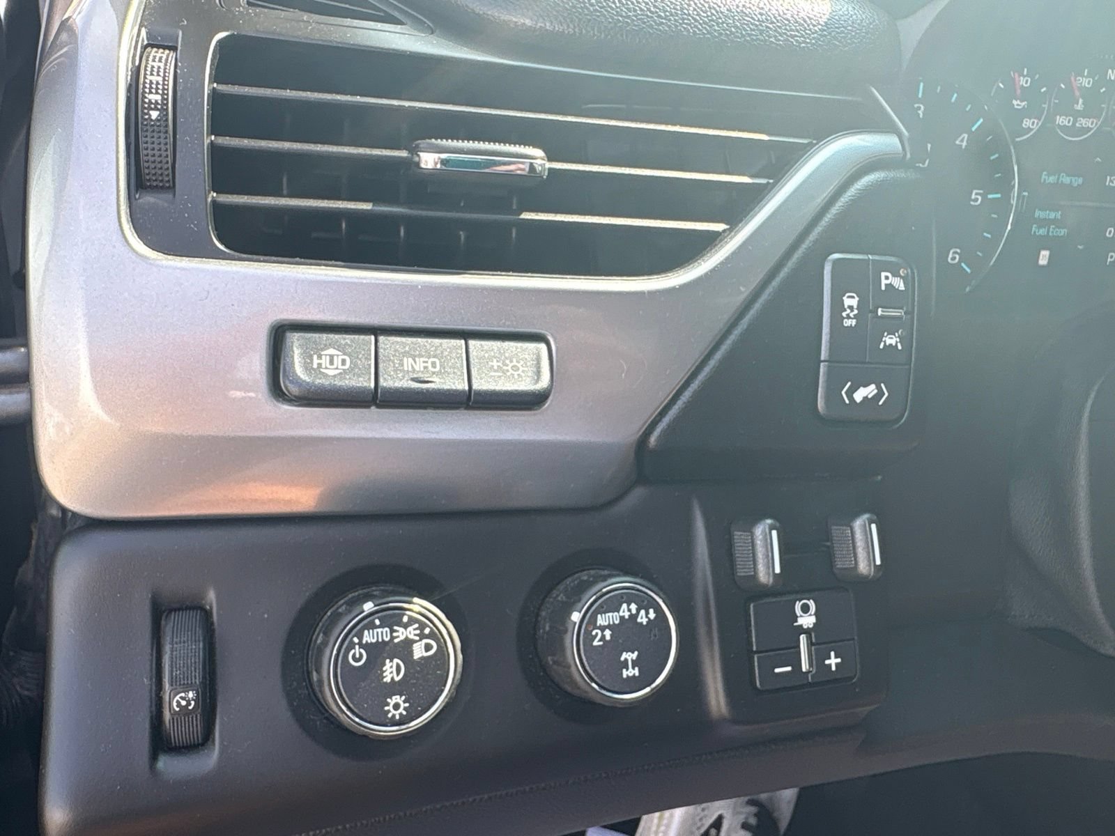 Used 2018 Chevrolet Tahoe Premier w/ Max Trailering Package AWD/4WD image 40