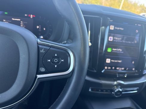 Certified 2023 Volvo XC60 B5 Core image 21