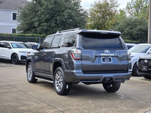 Used 2022 Toyota 4Runner TRD Sport image 8