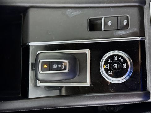 Used 2022 Mitsubishi Outlander SE AWD/4WD image 20