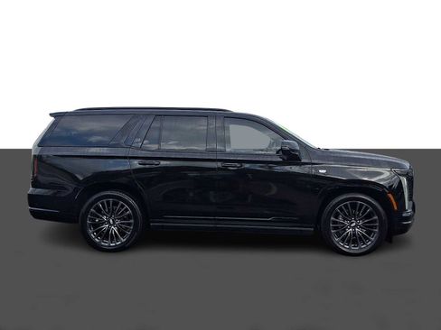 Certified 2025 Cadillac Escalade Sport Platinum w/ LPO, Floor Liner Package AWD/4WD image 7
