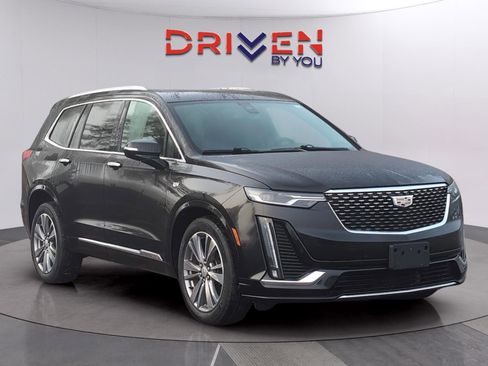 Used 2021 Cadillac XT6 Premium Luxury image 7