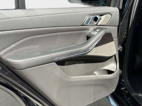 Used 2021 BMW X7 xDrive40i w/ M Sport Package image 30