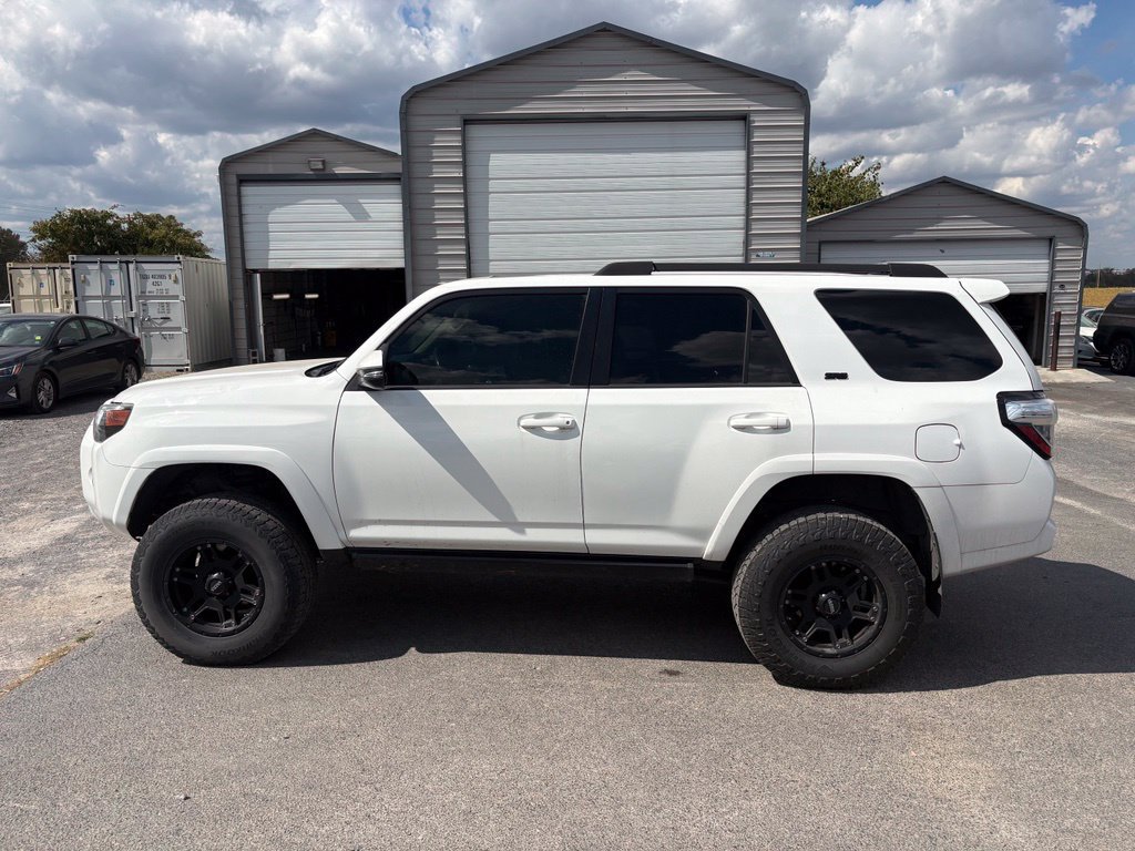 Used 2017 Toyota 4Runner SR5 Premium AWD/4WD image 10