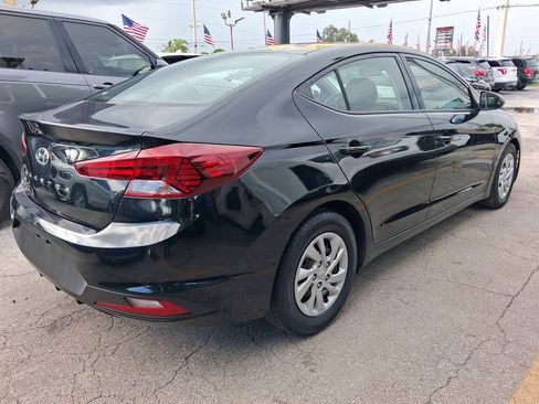 Used 2020 Hyundai Elantra SE w/ Cargo Package (C1) FWD image 5