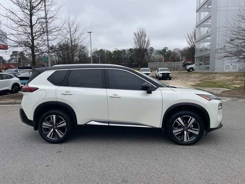 Certified 2023 Nissan Rogue SL image 3