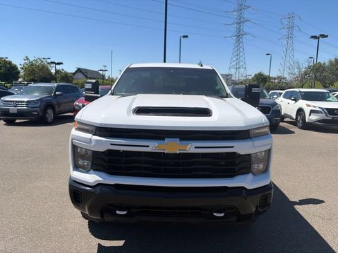 Used 2024 Chevrolet Silverado 2500 Custom w/ Custom Value Package AWD/4WD image 2