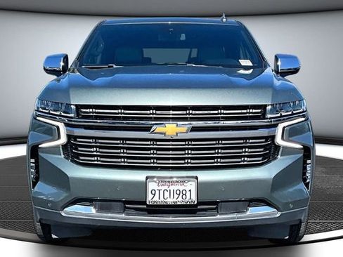 Used 2023 Chevrolet Suburban Premier image 2