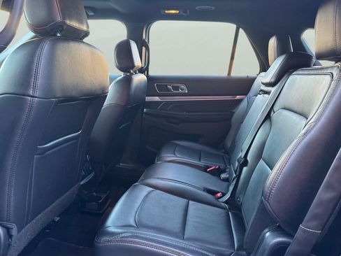 Used 2017 Ford Explorer Sport w/ Equipment Group 401A image 5