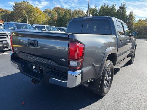 Certified 2022 Toyota Tacoma SR5 image 5