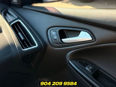 Used 2017 Ford Focus RS AWD/4WD image 18