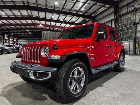 Used 2021 Jeep Wrangler Unlimited Sahara AWD/4WD image 9