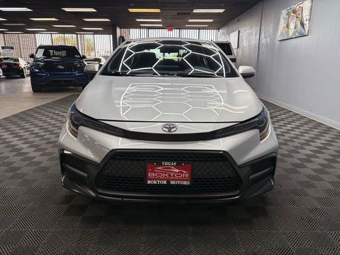 Used 2022 Toyota Corolla SE FWD image 3