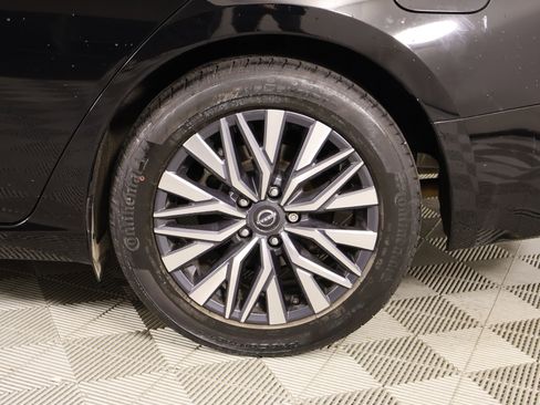 Used 2023 Nissan Altima 2.5 SV image 17