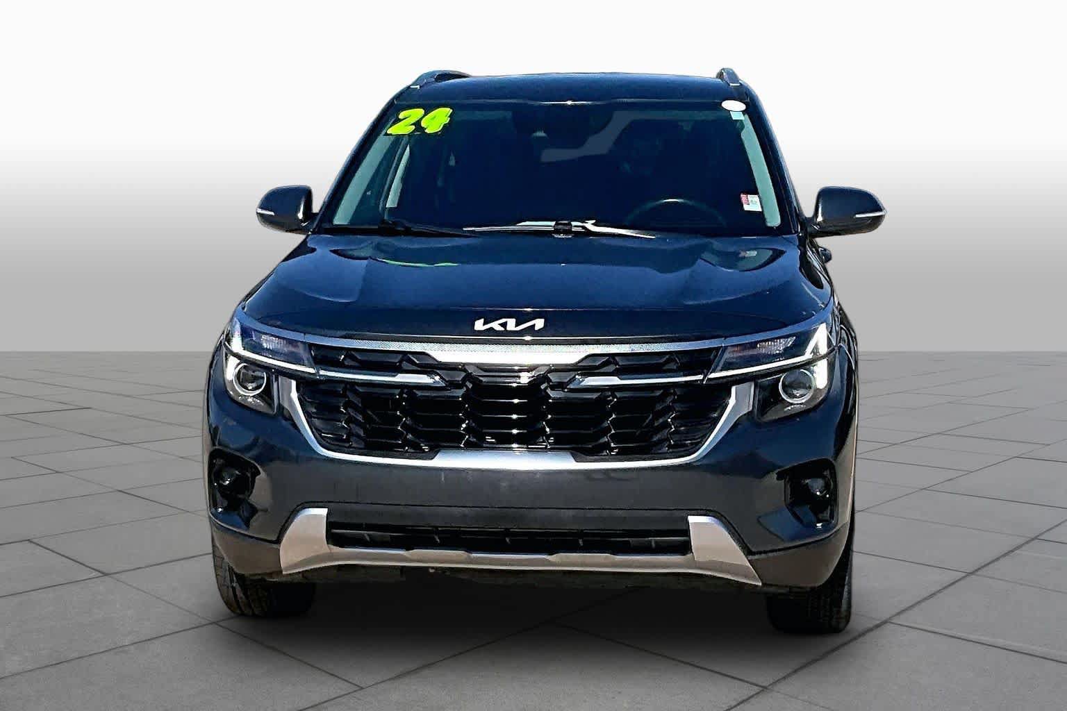 Used 2024 Kia Seltos S AWD/4WD image 4