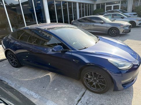 Used 2018 Tesla Model 3 Long Range RWD image 4