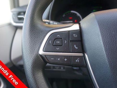Used 2021 Toyota Sienna LE FWD image 4