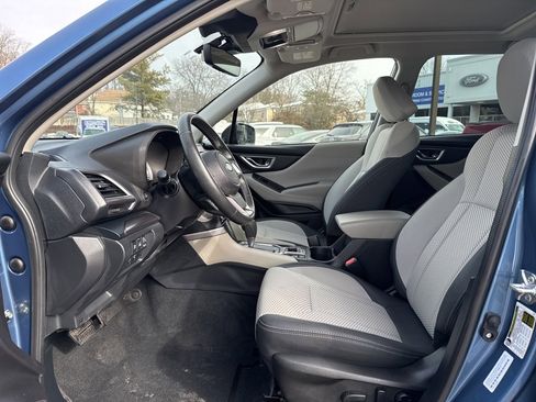 Used 2023 Subaru Forester Premium image 21