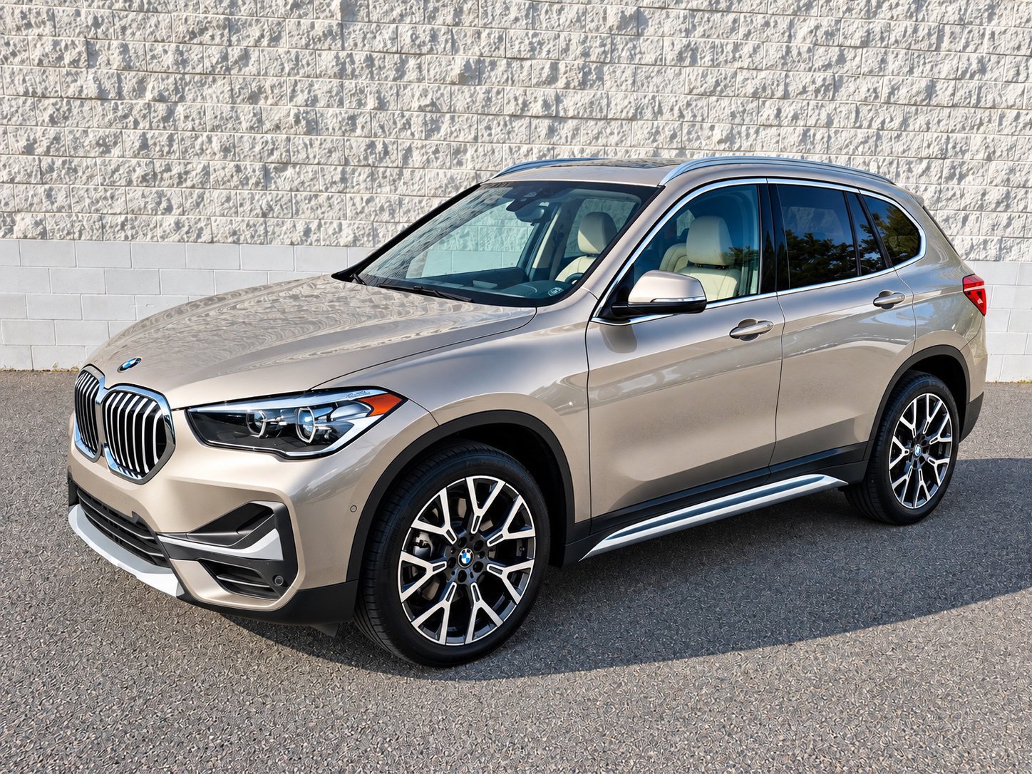 Used 2021 BMW X1 xDrive28i w/ Convenience Package AWD/4WD image 1