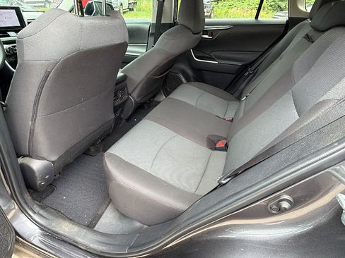 Used 2024 Toyota RAV4 XLE AWD/4WD image 23