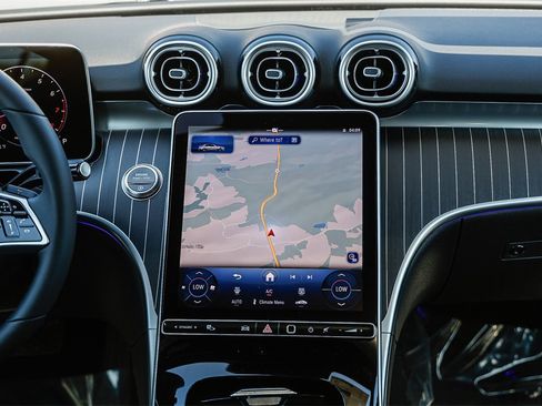 New 2025 Mercedes-Benz C 300 Sedan image 11