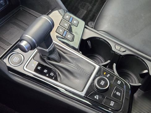 Used 2025 Kia Sportage SX FWD image 19