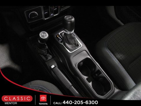 Used 2021 Jeep Wrangler Unlimited Sport AWD/4WD image 16