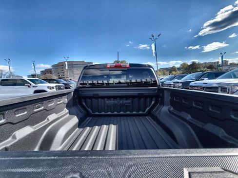 New 2025 GMC Canyon Elevation w/ Convenience Package image 25