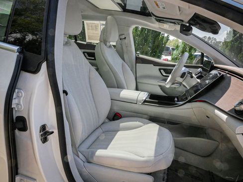 Used 2023 Mercedes-Benz EQE 350+ 4MATIC Sedan image 33