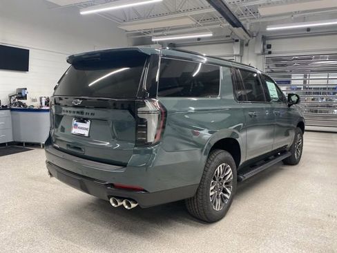 New 2026 Chevrolet Suburban Z71 w/ Comfort Package image 5