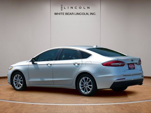 Used 2019 Ford Fusion SE FWD image 7