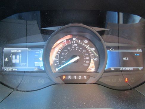 Used 2024 Ford Edge SEL w/ Convenience Package AWD/4WD image 16