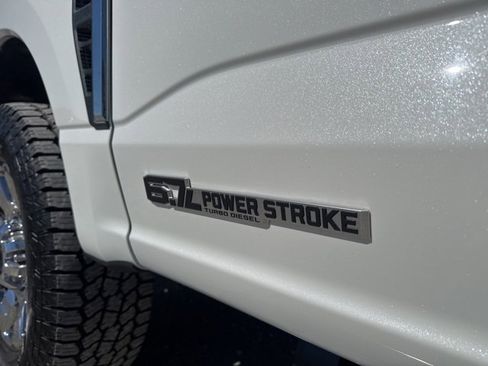 Used 2024 Ford F350 Lariat w/ Lariat Ultimate Package image 12