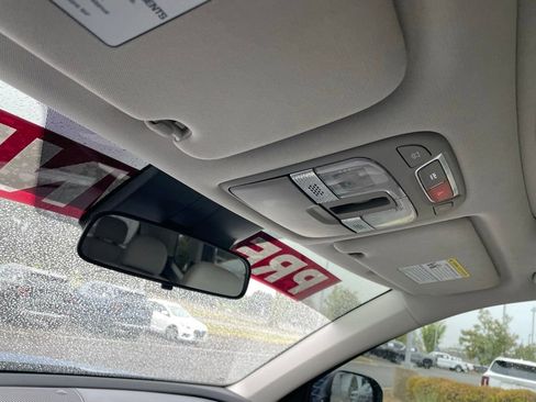 Used 2025 Kia Telluride S image 20