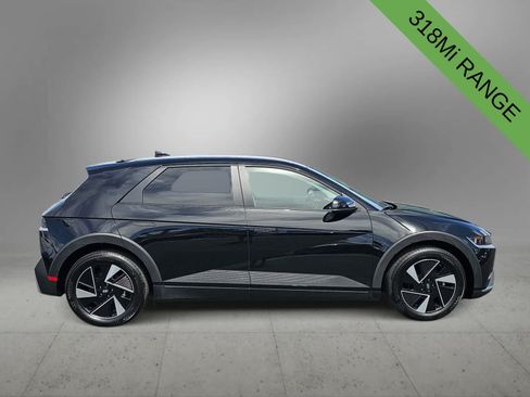 Used 2025 Hyundai Ioniq 5 SE RWD image 9