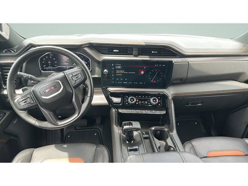 Used 2024 GMC Sierra 1500 AT4 w/ Technology Package AWD/4WD image 9